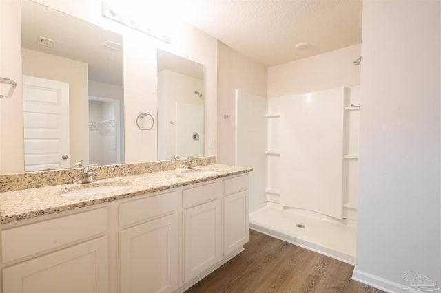 4119 Whitetail Ln, Pensacola, FL 32526