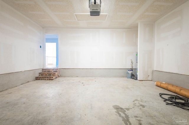 4119 Whitetail Ln, Pensacola, FL 32526