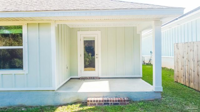 4119 Whitetail Ln, Pensacola, FL 32526