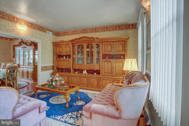 3325 MUIRFIELD DR, Chambersburg, PA 17202