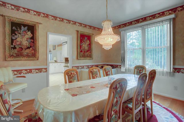 3325 MUIRFIELD DR, Chambersburg, PA 17202