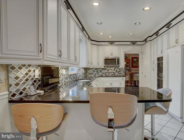 3325 MUIRFIELD DR, Chambersburg, PA 17202