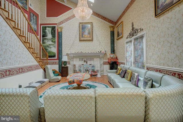 3325 MUIRFIELD DR, Chambersburg, PA 17202