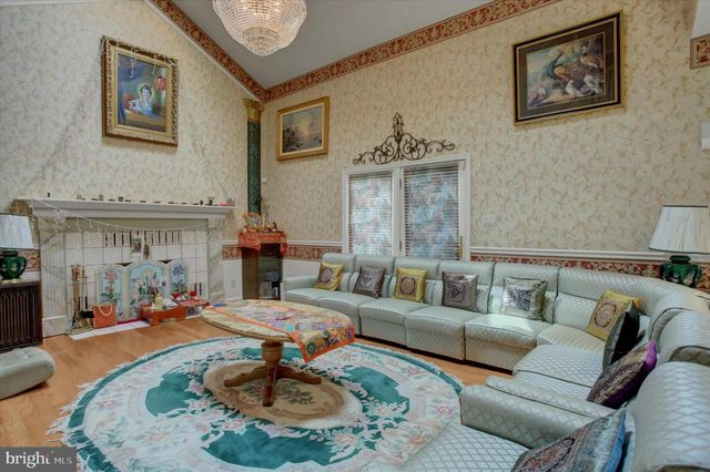 3325 MUIRFIELD DR, Chambersburg, PA 17202