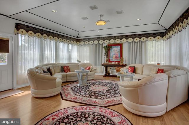 3325 MUIRFIELD DR, Chambersburg, PA 17202