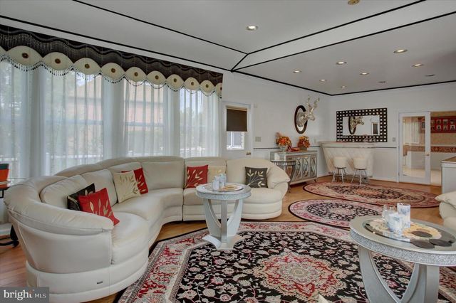 3325 MUIRFIELD DR, Chambersburg, PA 17202