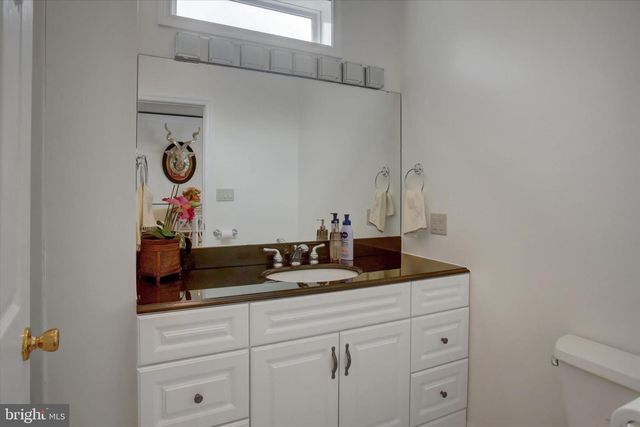 3325 MUIRFIELD DR, Chambersburg, PA 17202