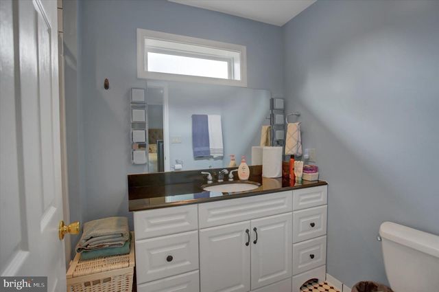 3325 MUIRFIELD DR, Chambersburg, PA 17202