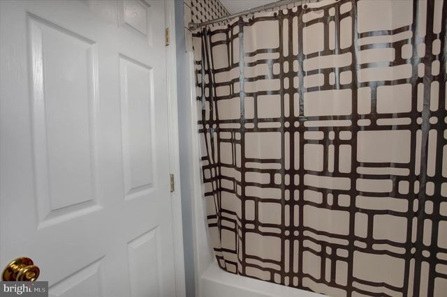 3325 MUIRFIELD DR, Chambersburg, PA 17202