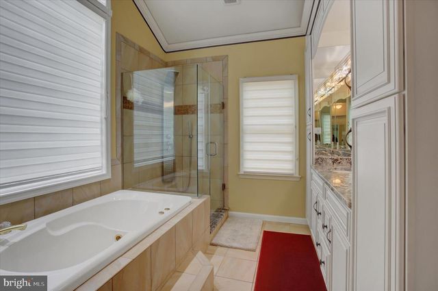 3325 MUIRFIELD DR, Chambersburg, PA 17202