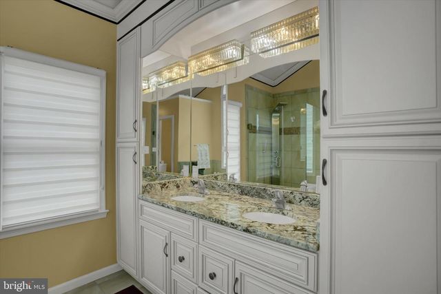 3325 MUIRFIELD DR, Chambersburg, PA 17202