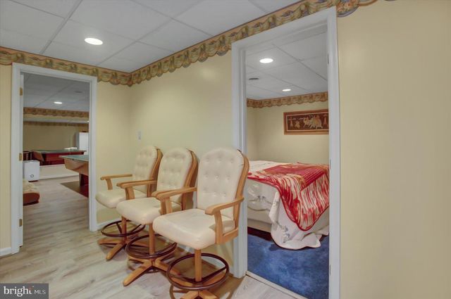 3325 MUIRFIELD DR, Chambersburg, PA 17202