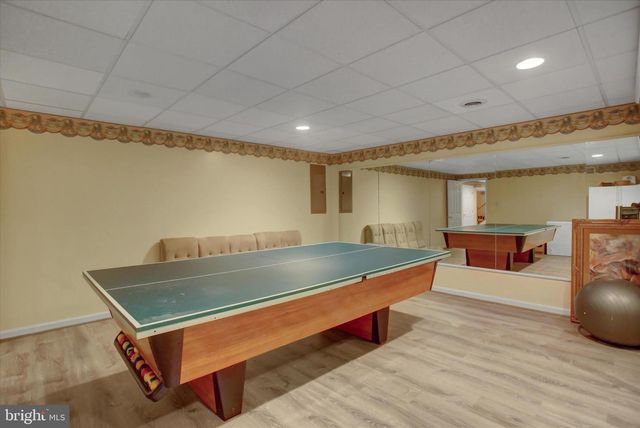 3325 MUIRFIELD DR, Chambersburg, PA 17202