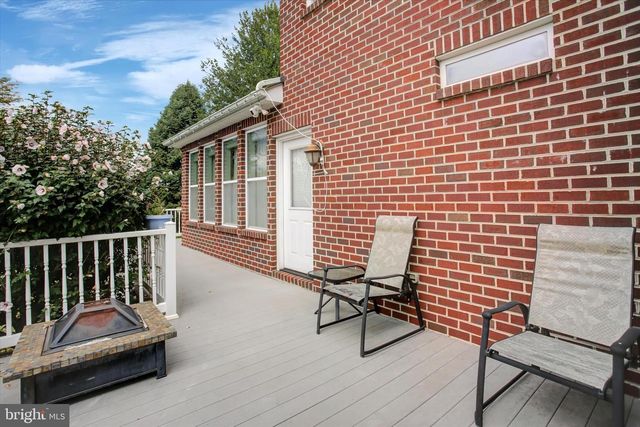 3325 MUIRFIELD DR, Chambersburg, PA 17202