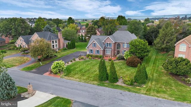 3325 MUIRFIELD DR, Chambersburg, PA 17202
