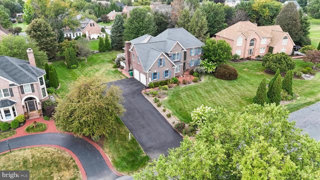 3325 MUIRFIELD DR, Chambersburg, PA 17202