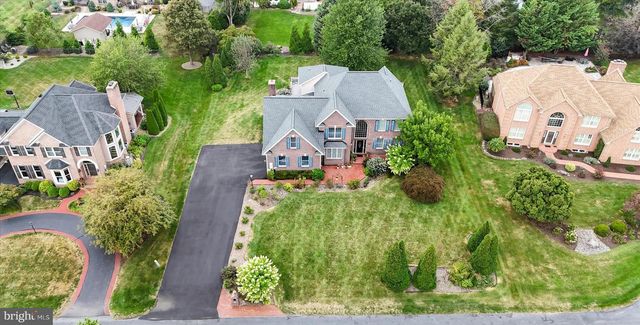 3325 MUIRFIELD DR, Chambersburg, PA 17202