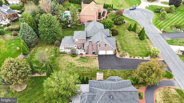 3325 MUIRFIELD DR, Chambersburg, PA 17202