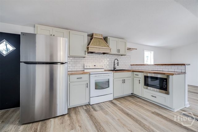 451 Schuman Drive, Bloomingdale, GA 31302