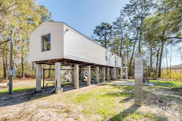 451 Schuman Drive, Bloomingdale, GA 31302