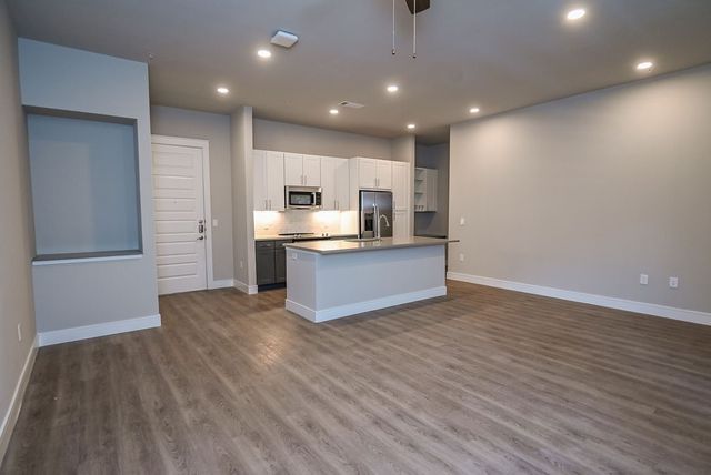 1000 Cannon Parkway 11103, Roanoke, TX 76262
