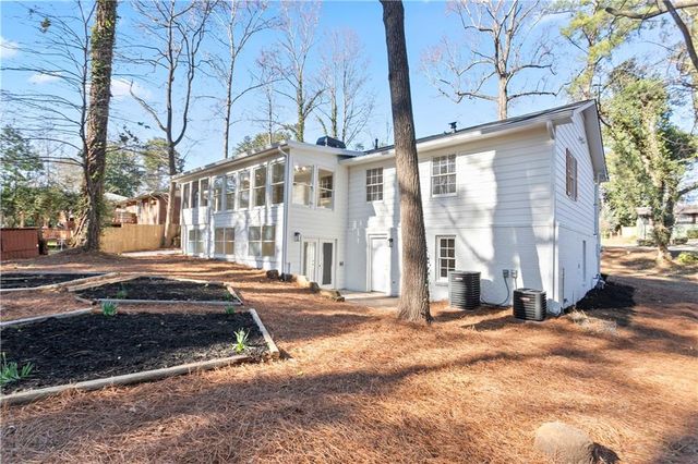 626 Reed SE Road, Smyrna, GA 30082