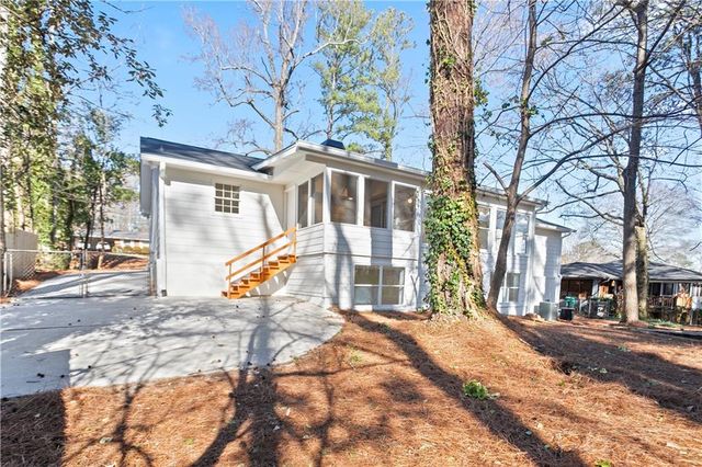 626 Reed SE Road, Smyrna, GA 30082
