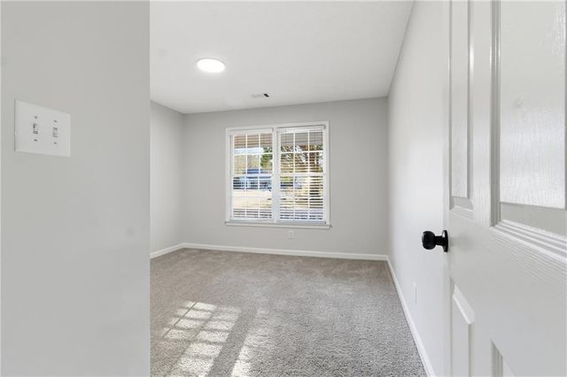 2110 Meadow View Court, Grayson, GA 30017