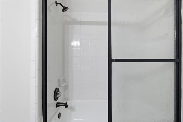 2110 Meadow View Court, Grayson, GA 30017