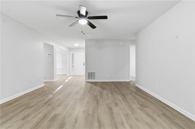 2110 Meadow View Court, Grayson, GA 30017