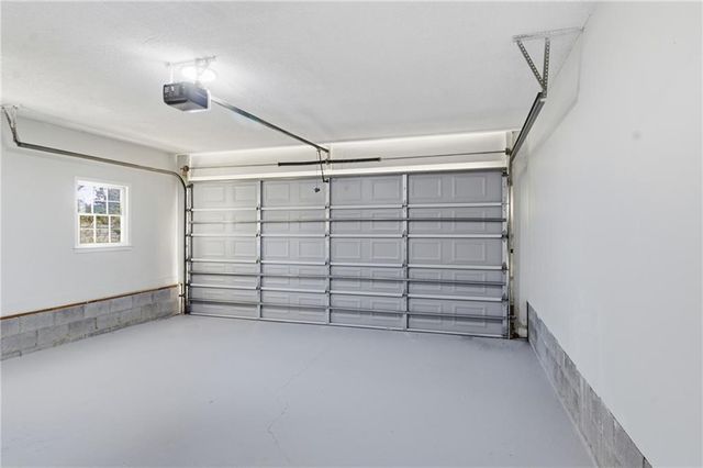 2110 Meadow View Court, Grayson, GA 30017