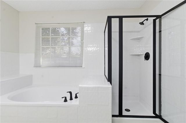 2110 Meadow View Court, Grayson, GA 30017