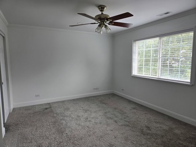 117 WOODLAND PARK Circle, Gilberts, IL 60136