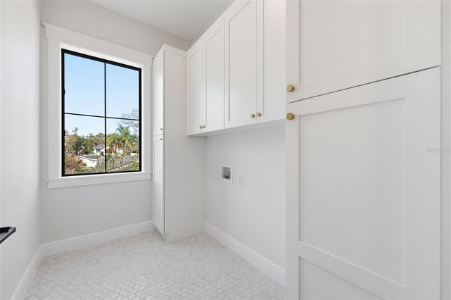 920 W ALFRED STREET, Tampa, FL 33603