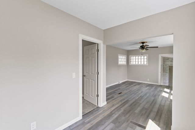 3724 N Sturdevant Street, Davenport, IA 52806