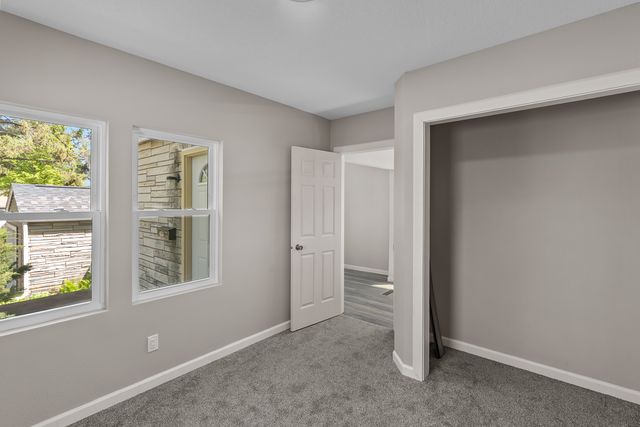 3724 N Sturdevant Street, Davenport, IA 52806