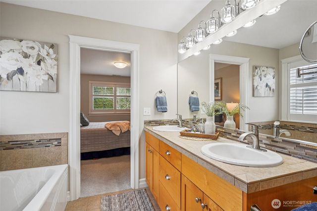 6581 Hunt Highlands Loop, Gig Harbor, WA 98335