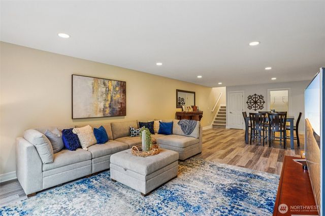 6581 Hunt Highlands Loop, Gig Harbor, WA 98335