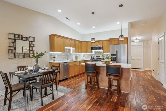 6581 Hunt Highlands Loop, Gig Harbor, WA 98335