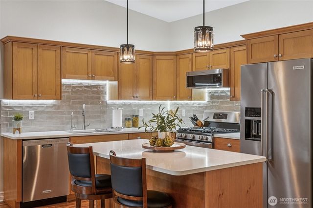 6581 Hunt Highlands Loop, Gig Harbor, WA 98335