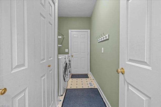 404 Bracey WAY, Chesapeake, VA 23323