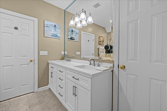 404 Bracey WAY, Chesapeake, VA 23323