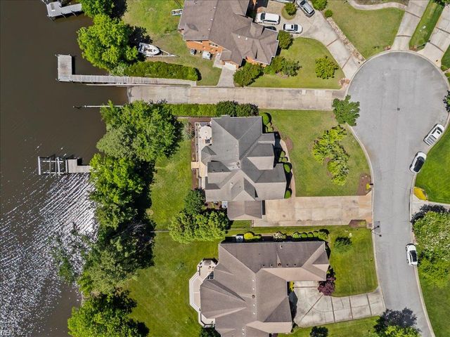 404 Bracey WAY, Chesapeake, VA 23323