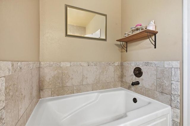 1301 Hillside Terrace, Blanchard, OK 73010