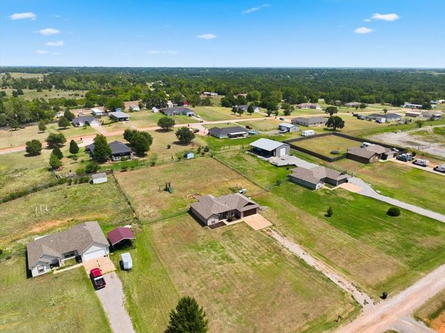 1301 Hillside Terrace, Blanchard, OK 73010