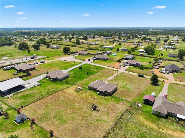 1301 Hillside Terrace, Blanchard, OK 73010