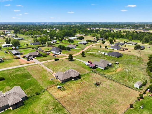 1301 Hillside Terrace, Blanchard, OK 73010