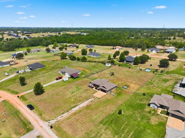1301 Hillside Terrace, Blanchard, OK 73010