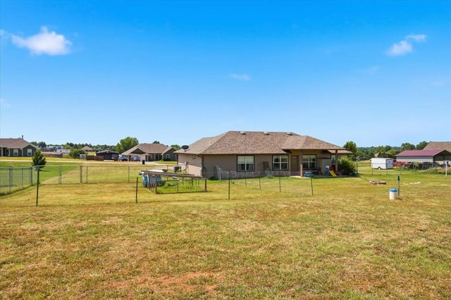 1301 Hillside Terrace, Blanchard, OK 73010