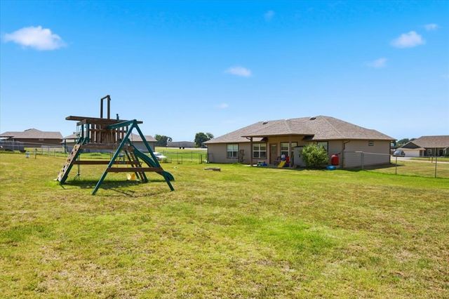 1301 Hillside Terrace, Blanchard, OK 73010
